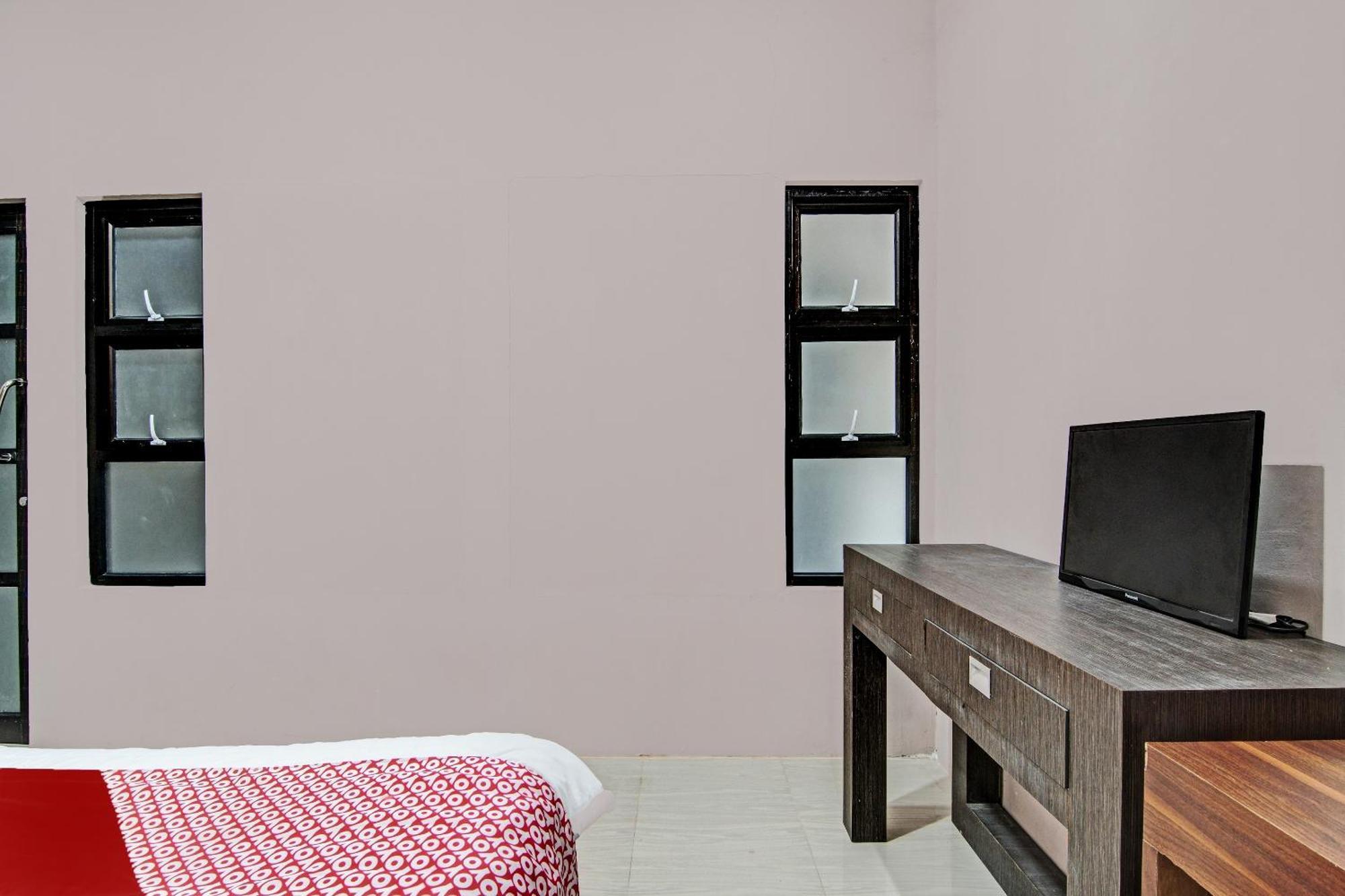 Oyo 92330 Hotel Rindu Sempadan Near Taman Wisata Rindu Sempadan Pekanbaru Buitenkant foto