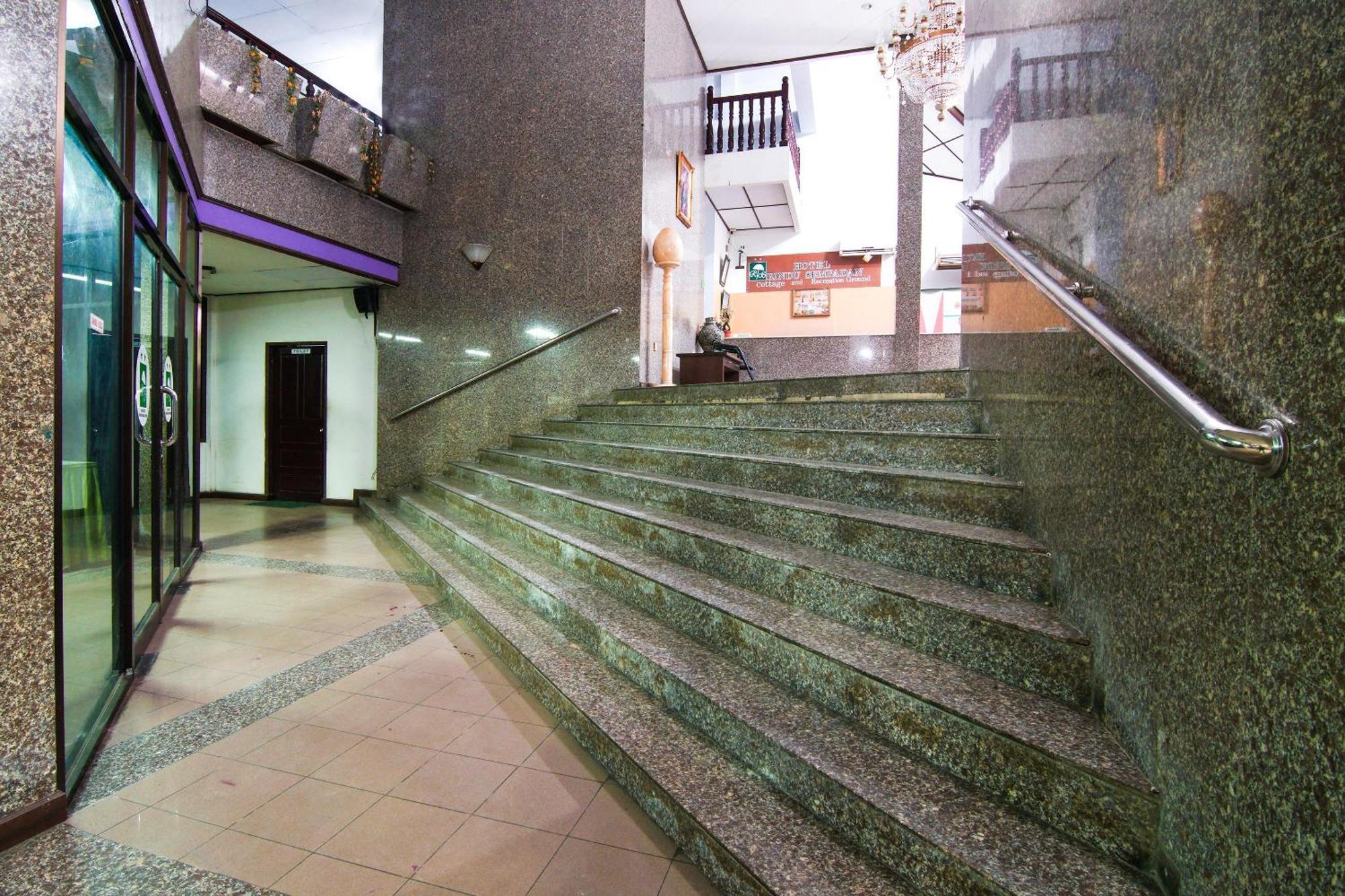 Oyo 92330 Hotel Rindu Sempadan Near Taman Wisata Rindu Sempadan Pekanbaru Buitenkant foto