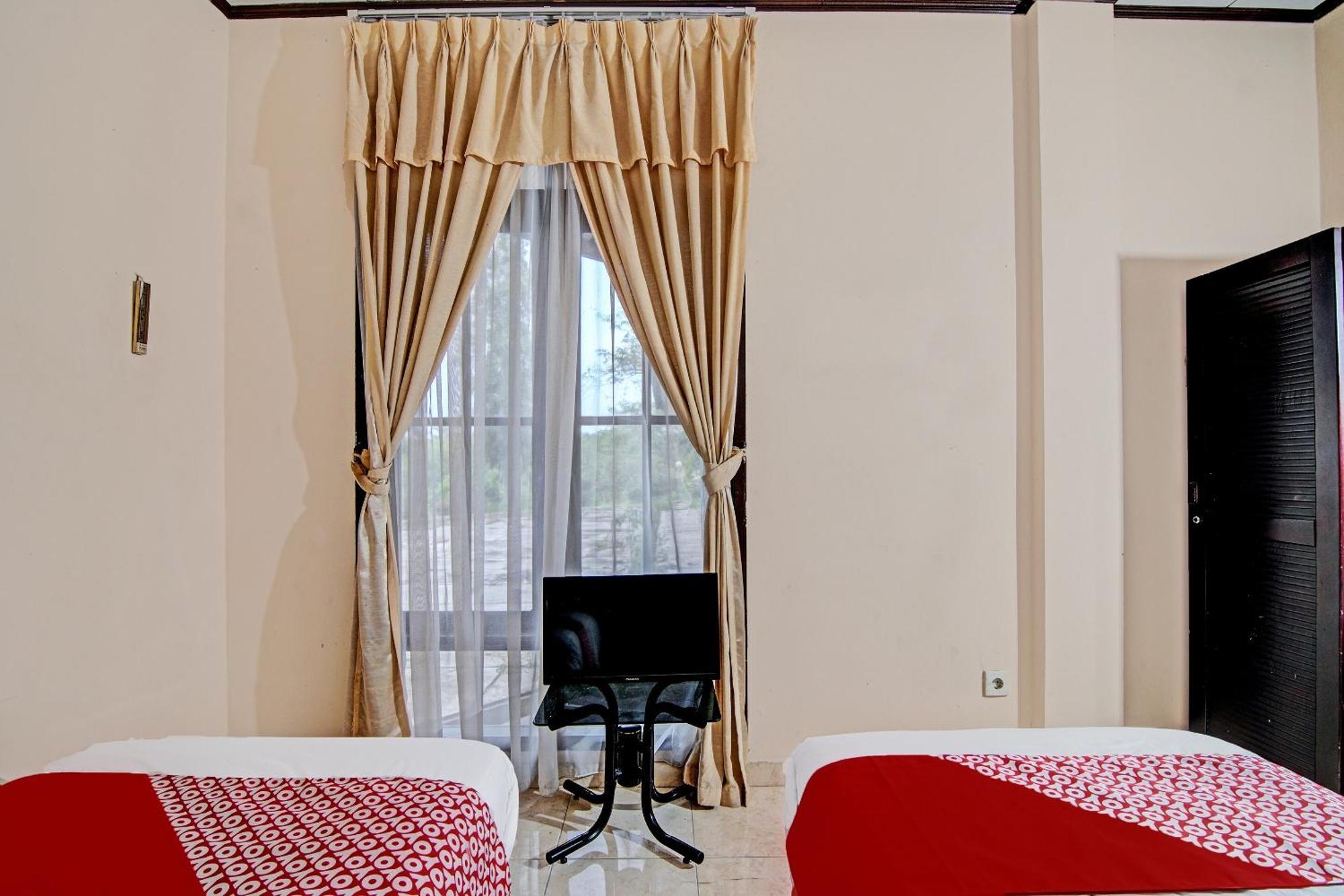 Oyo 92330 Hotel Rindu Sempadan Near Taman Wisata Rindu Sempadan Pekanbaru Buitenkant foto